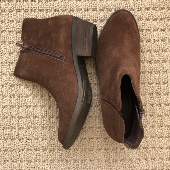 Kensie Gamal Suede Ankle Boot, Chocolate, 6.5 - Picture 2 of 6